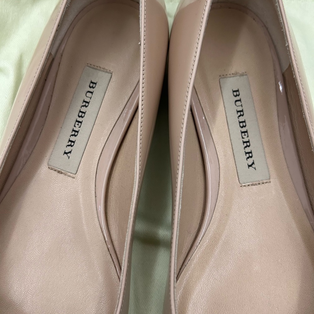 Burberry Nude Patent Leather Flats - Picture 4 of 5